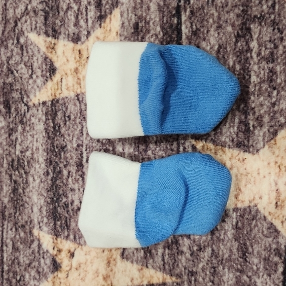 Nike hat and socks 0-6 months - Picture 7 of 7